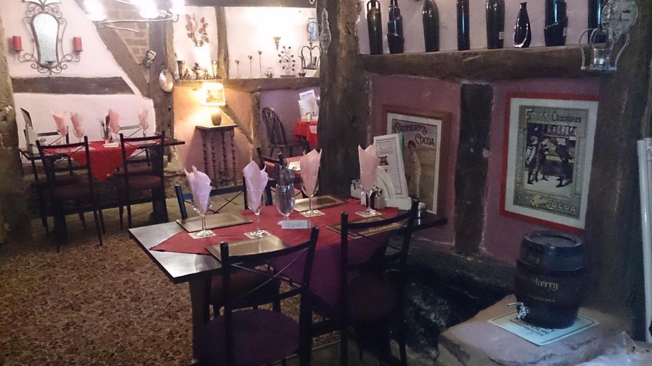 The Crown Inn Lea Экстерьер фото