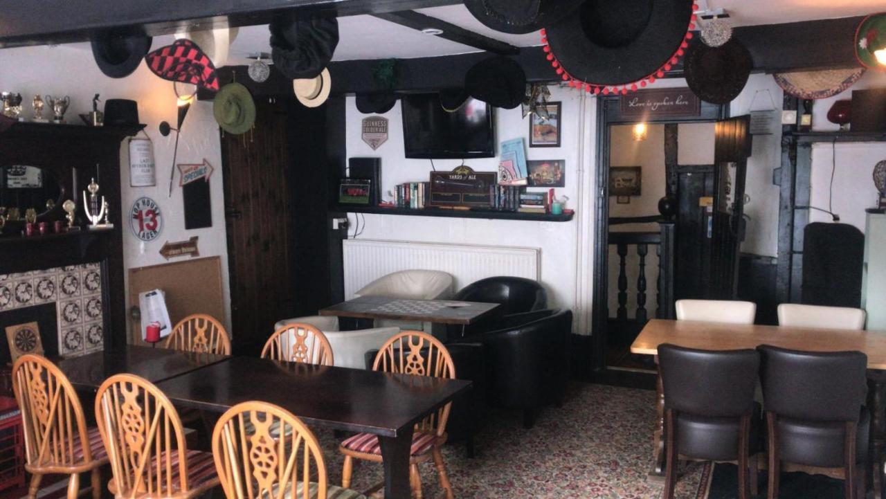The Crown Inn Lea Экстерьер фото